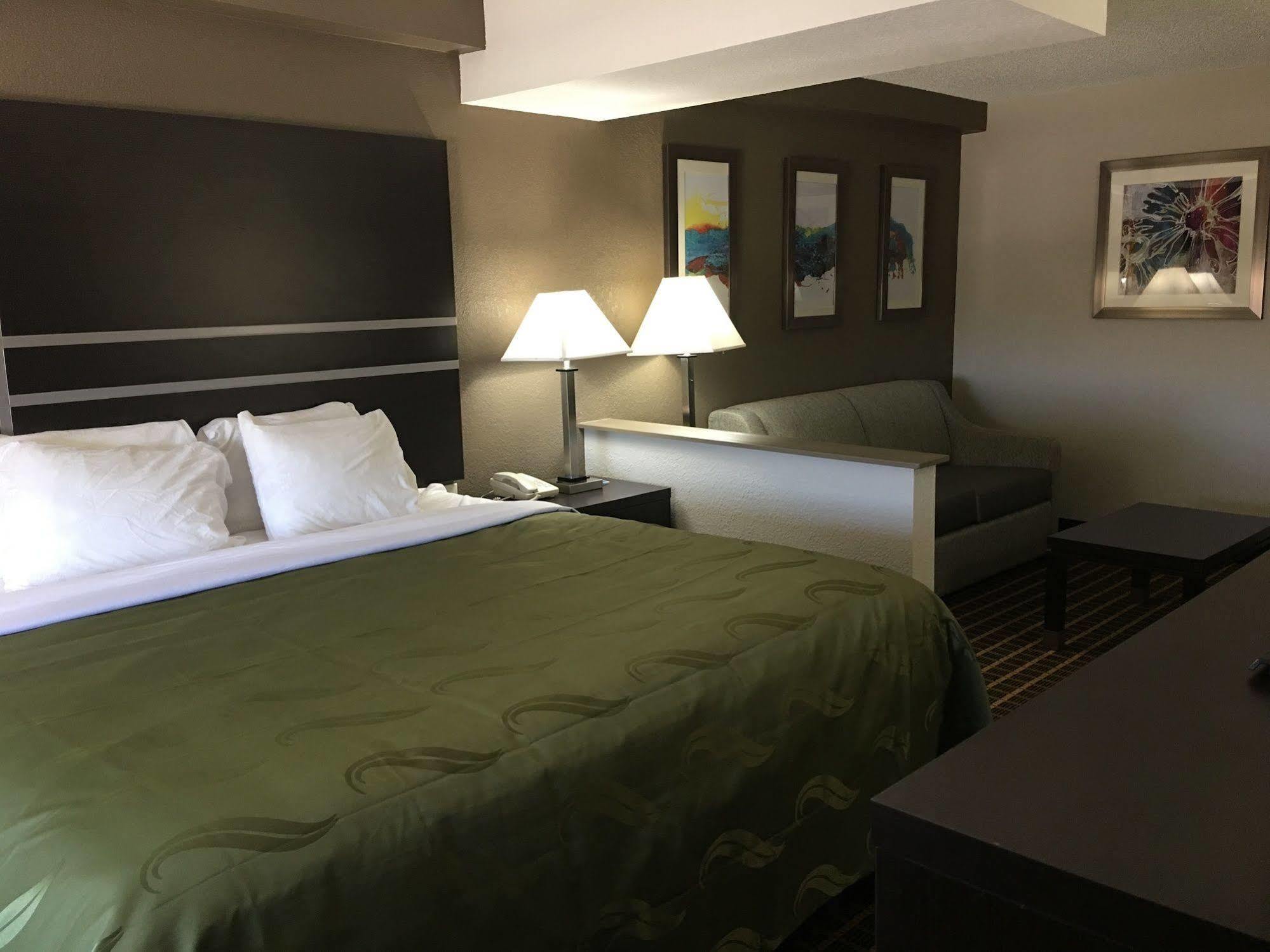 Quality Inn & Suites West El Paso I-10 Eksteriør bilde