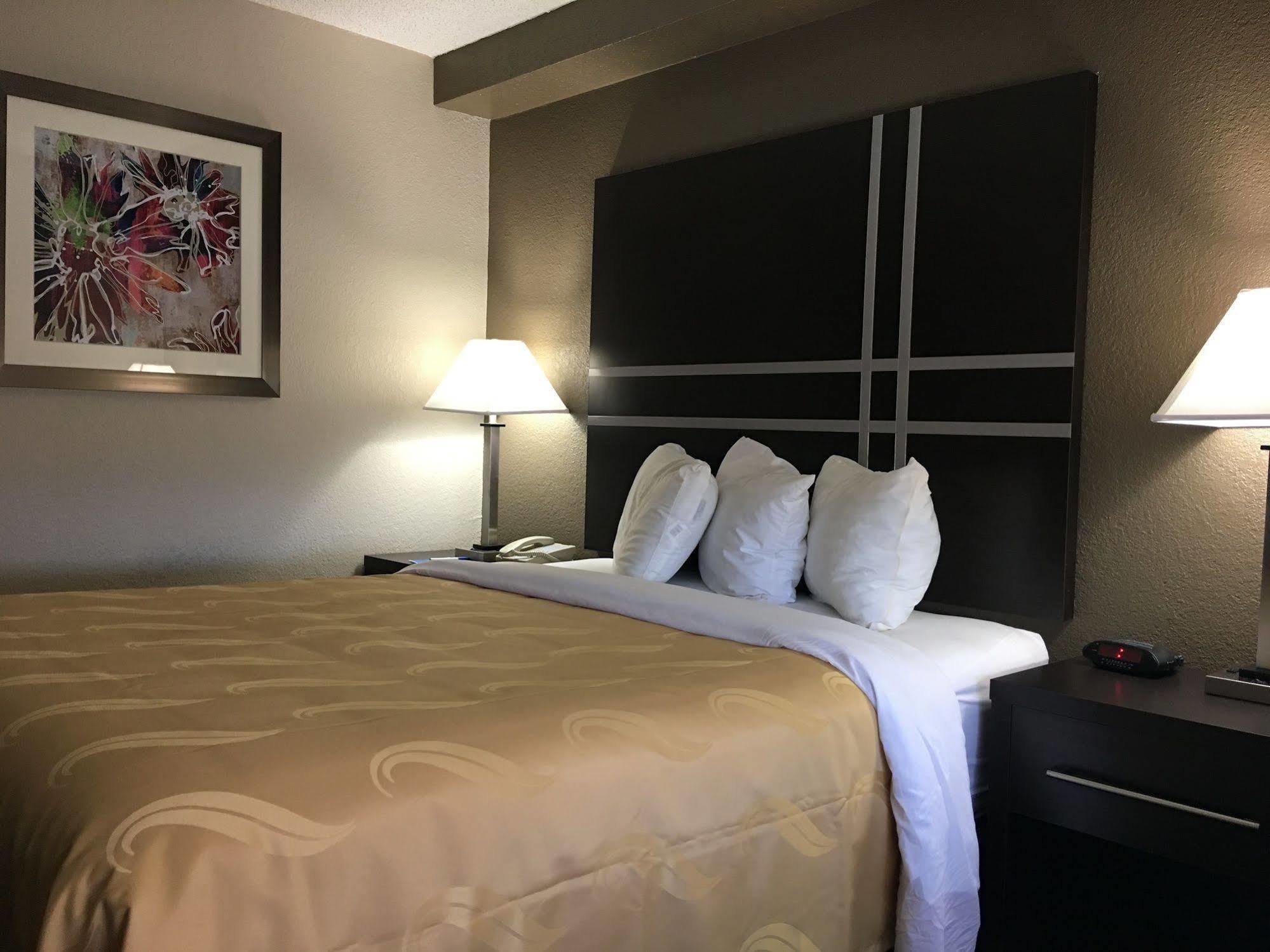 Quality Inn & Suites West El Paso I-10 Eksteriør bilde